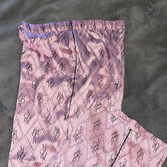 💞Victoria Secret Satin Pajamas💞 - Picture 5 of 6